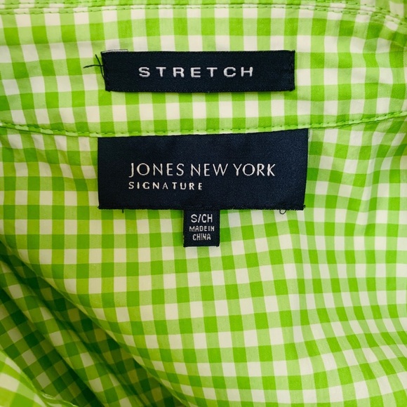 Jones New York buffalo plaid wrap sleeveless top. - Picture 3 of 3